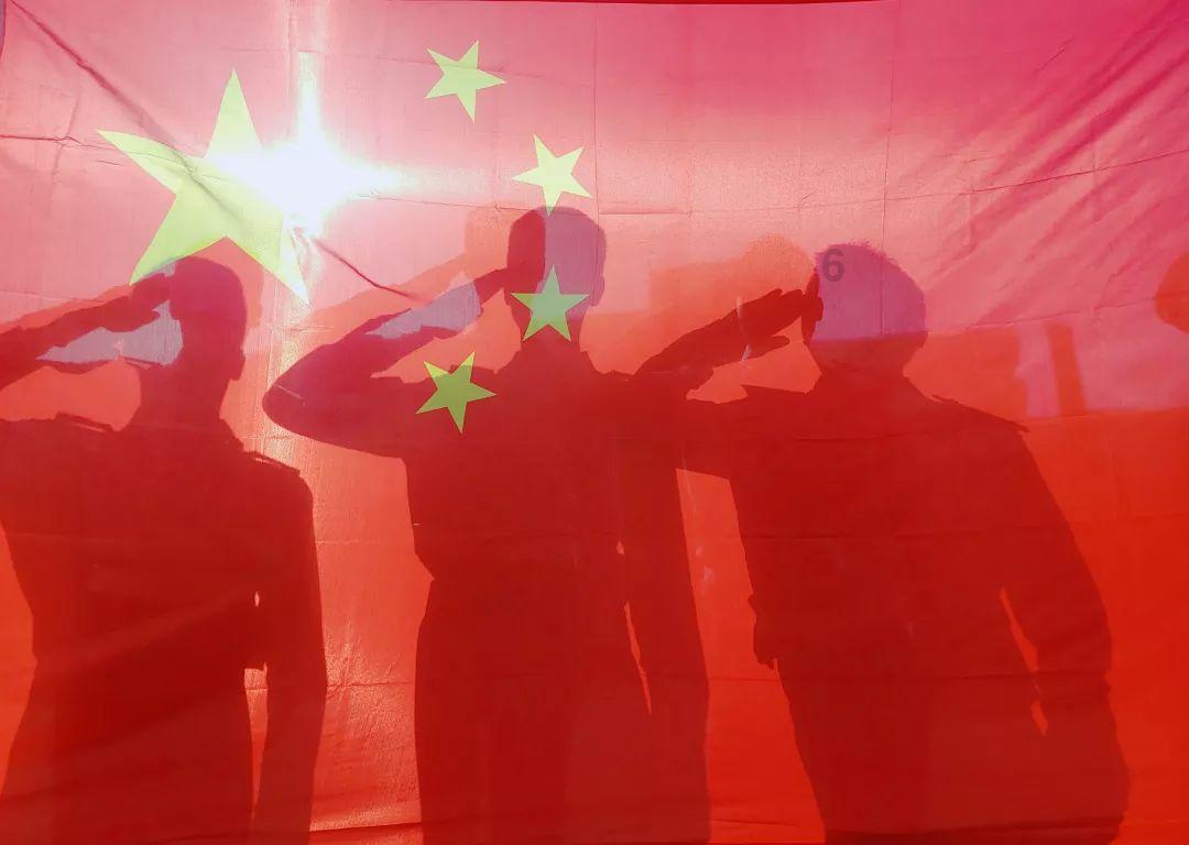 申京防守和进攻有待改进，缺乏支持会影响他的发挥