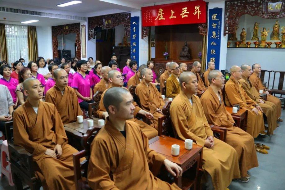 有什么软件可以查询银行卡余额的？游戏画面